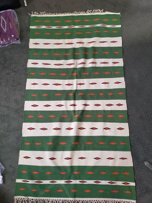 Tenture tissée à décor de bandes vertes et écru à motifs ora…