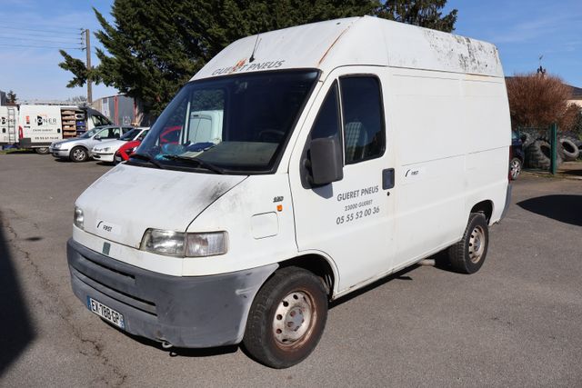 Véhicule utilitaire FIAT DUCATO FG-14 immatriculé EX-788-GP, 1ère...