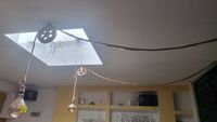 Ensemble de 3 lustres à 1 bras de lumière à décor d'un réa e… (photo 2)