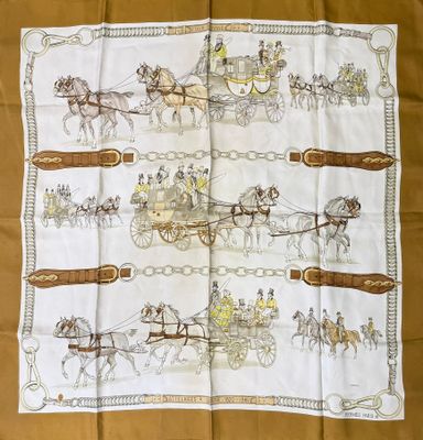 HERMÈS PARIS CARRÉ 90 en twill de soie "Attelages à Quatre",…