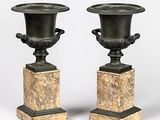 deux vases superposés