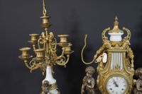 Garniture de cheminée en marbre et bronze doré comprenant de… (photo 3)