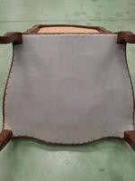 Fauteuil dit "à la reine", en bois mouluré ciré, le dossier … (photo 5)