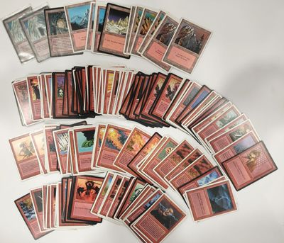 beaucoup de cartes sur la table
