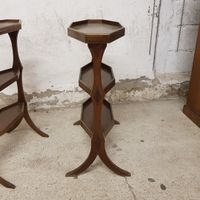 Deux tables de salon en acajou et filets de laiton de modèle… (photo 4)