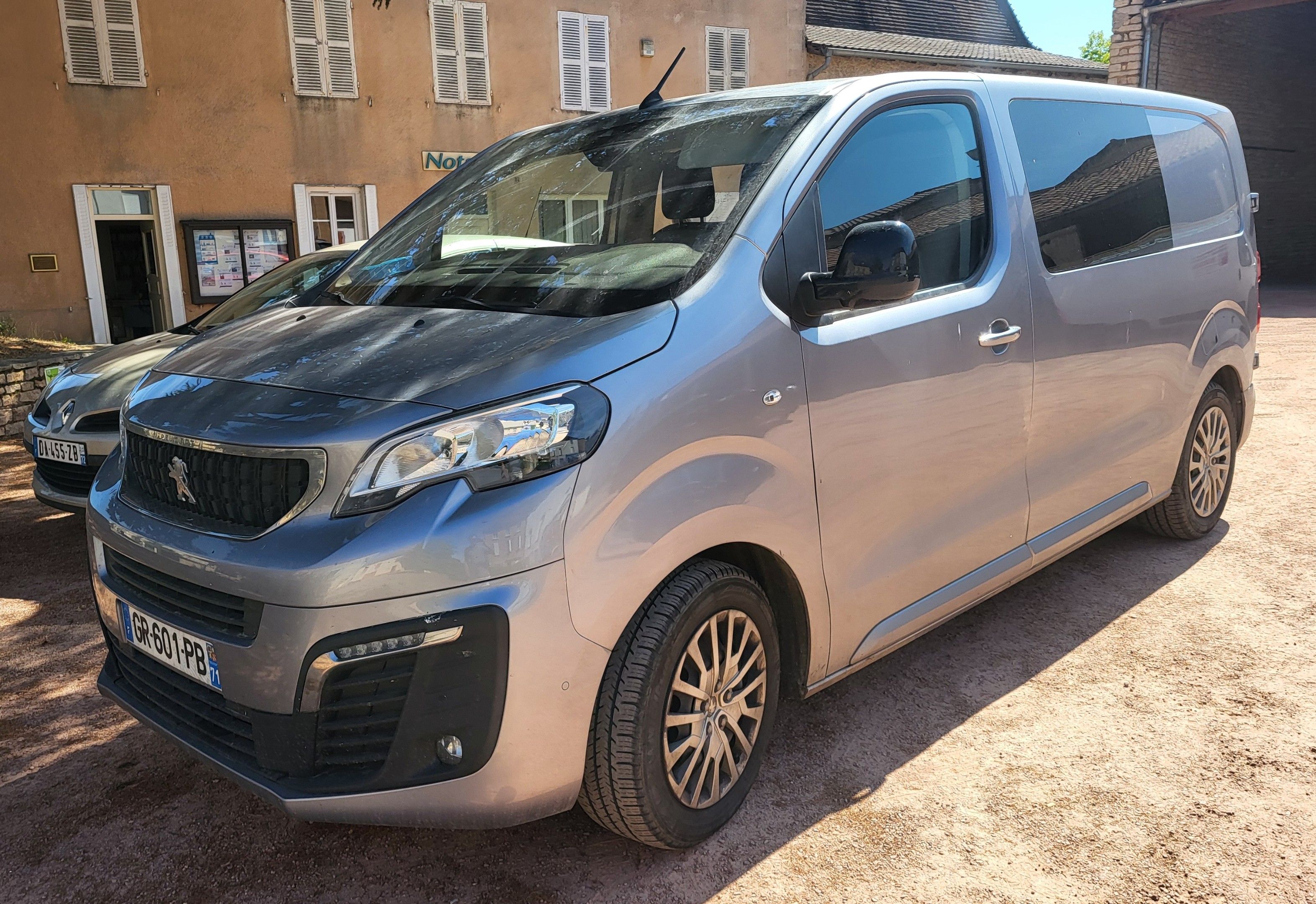 PEUGEOT EXPERT 2L HDI 145CV, véhicule camionnette fourgon à …