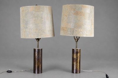 paire de lampes de table en laiton et marbre avec abat-jours
