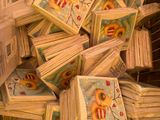 une pile de livres empilés les uns sur les autres