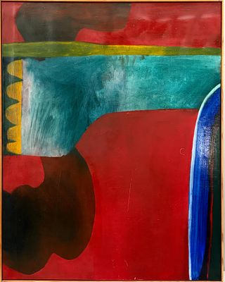 peinture abstraite dans les tons de rouge, bleu, jaune et vert, avec un chat noir