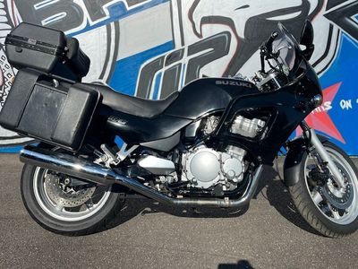 A partir de 10h00 : Belle SUZUKI GSX1100 de 1994 avec 50082km au compt