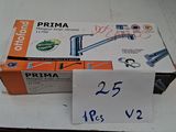 une boîte avec une étiquette de prix à côté d'une boîte de brosses à dents