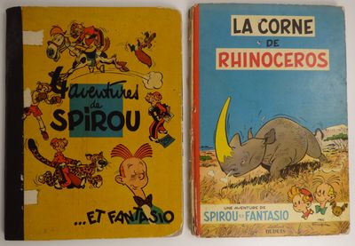 Deux livres pour enfants sont posés sur une surface blanche