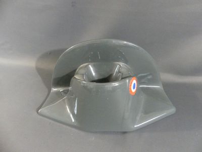 a metal object that is sitting on a table