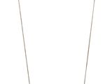 gros plan d'un collier sur fond blanc