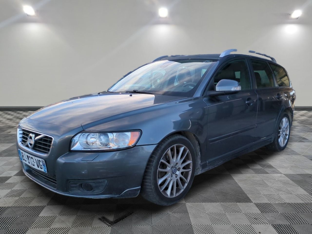 VOLVO - V50 D4 - 177 SUMMUM GEARTRONIC - GO - Mise en servic…