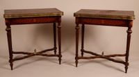 Suite de quatre tables à plateaux rectangulaires, en bois de… (photo 2)