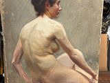 une peinture représentant une femme nue assise sur une chaise