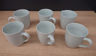 Lot de 6 mugs ELISA MALACASA, en pocelaine blanche, Passe au…