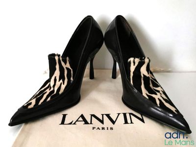 Lanvin Escarpins en cuir et "poulain" de couleur prune avec …