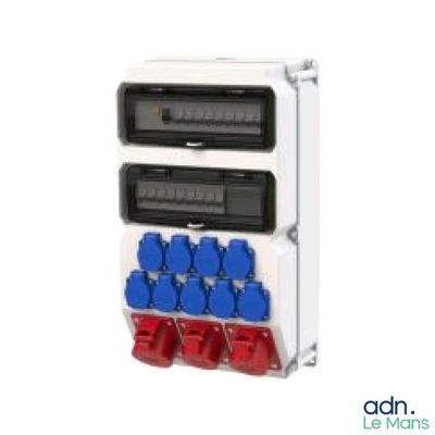 une image montrant un gros plan d'un boîtier de commande avec des boutons bleus et rouges
