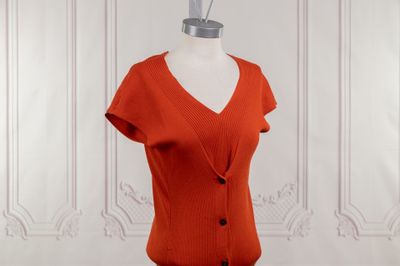 gros plan d'une robe sur un mannequin mannequin mannequin mannequin mannequin mannequin mannequin mannequin mannequin