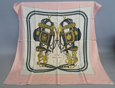 "Brides de Gala" par Hugo GRYGKAR - Photo 1