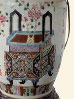 Vase en porcelaine de Canton à décor de jardinières, de bons… (photo 4)