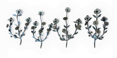 Suite de quatre élément de lustres ou d'appliques en tôle pa…