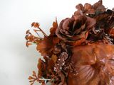 un vase contenant un bouquet de fleurs