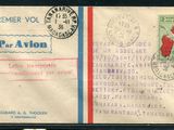 une vieille carte postale avec une bordure rouge et bleue et un timbre dessus