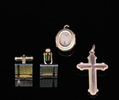 Lot de bijoux en métal doré comprenant une paire de boutons …