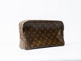 louis vuittou toiletry bag in monogram canvas