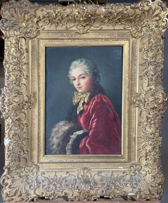 Portrait d'une dame en manteau rouge avec une étole en fourrure