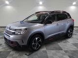 le nouveau suv de citrole est garé dans une salle d'exposition