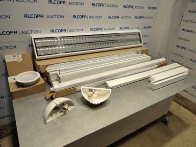 a machine that is sitting on a table in a room