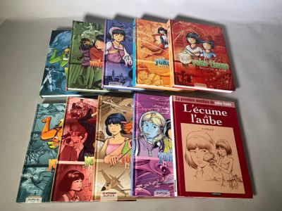 plusieurs livres pour enfants posés les uns sur les autres sur une table
