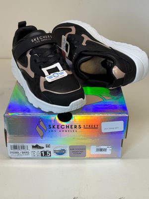 Paire DE Chaussures Enfant Skechers Metallic Burst Taille 33…