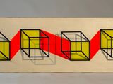 une photo d'une œuvre d'art posée sur une table