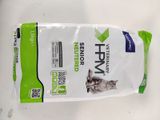 un sac de litière pour chat posé sur une table