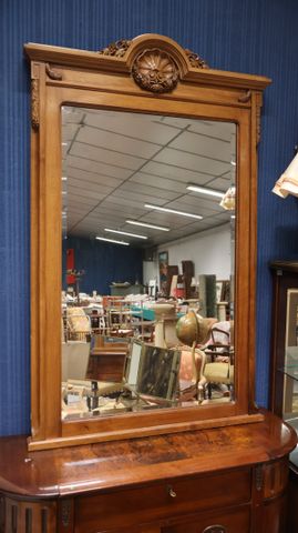 Miroir cadre bois à décor de coquille et de roses H : 150 x 95