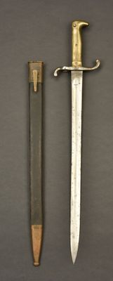 an image of a knife and a knife holder on a table