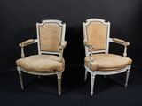 une paire de fauteuils français du XIXe siècle de style Louis XVI
