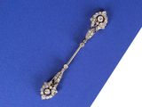 une broche ancienne en argent et diamants