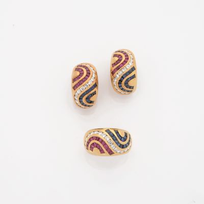 une paire de boucles d'oreilles à clip en or 18 carats, émail et diamants