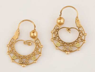 Boucles d'oreilles créoles plaquées or, ornées de péridots et de perles