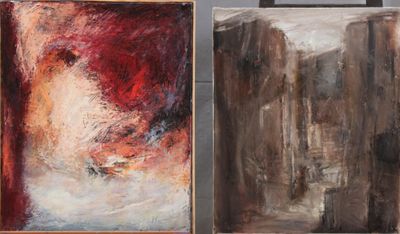 deux tableaux représentant une femme au chapeau rouge et un tableau représentant une femme au chapeau rouge