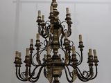a chandelier that is hanging from the ceiling