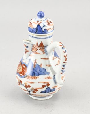 Théière chinoise en porcelaine bleue et blanche avec couvercle, ornée d'un paysage