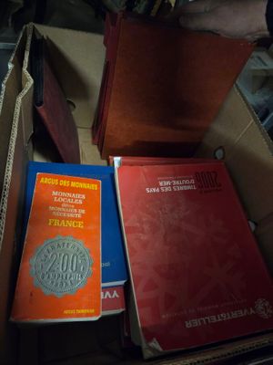 1 Lot de catalogues Yvert&Tellier en euros : France, Monaco,…