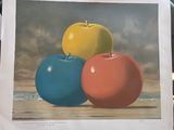 une peinture représentant trois pommes empilées les unes sur les autres